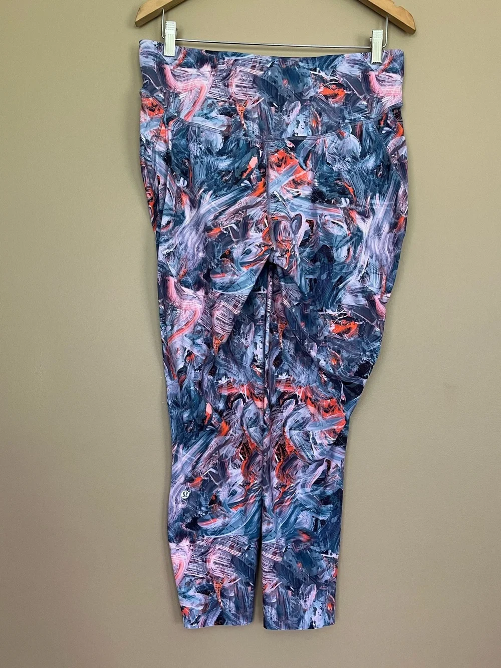 {Lululemon} Base Pace High-Rise Running Tight 25